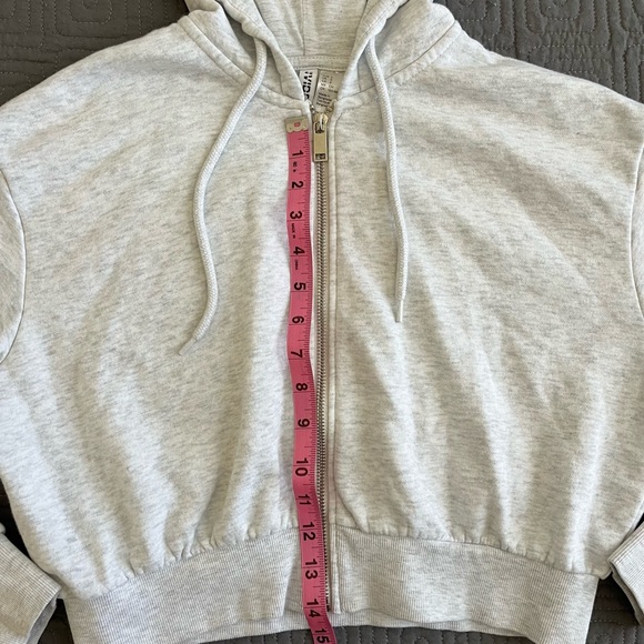 H&M Light Gray Cropped Zip-Up Hoodie - Picture 3 of 5